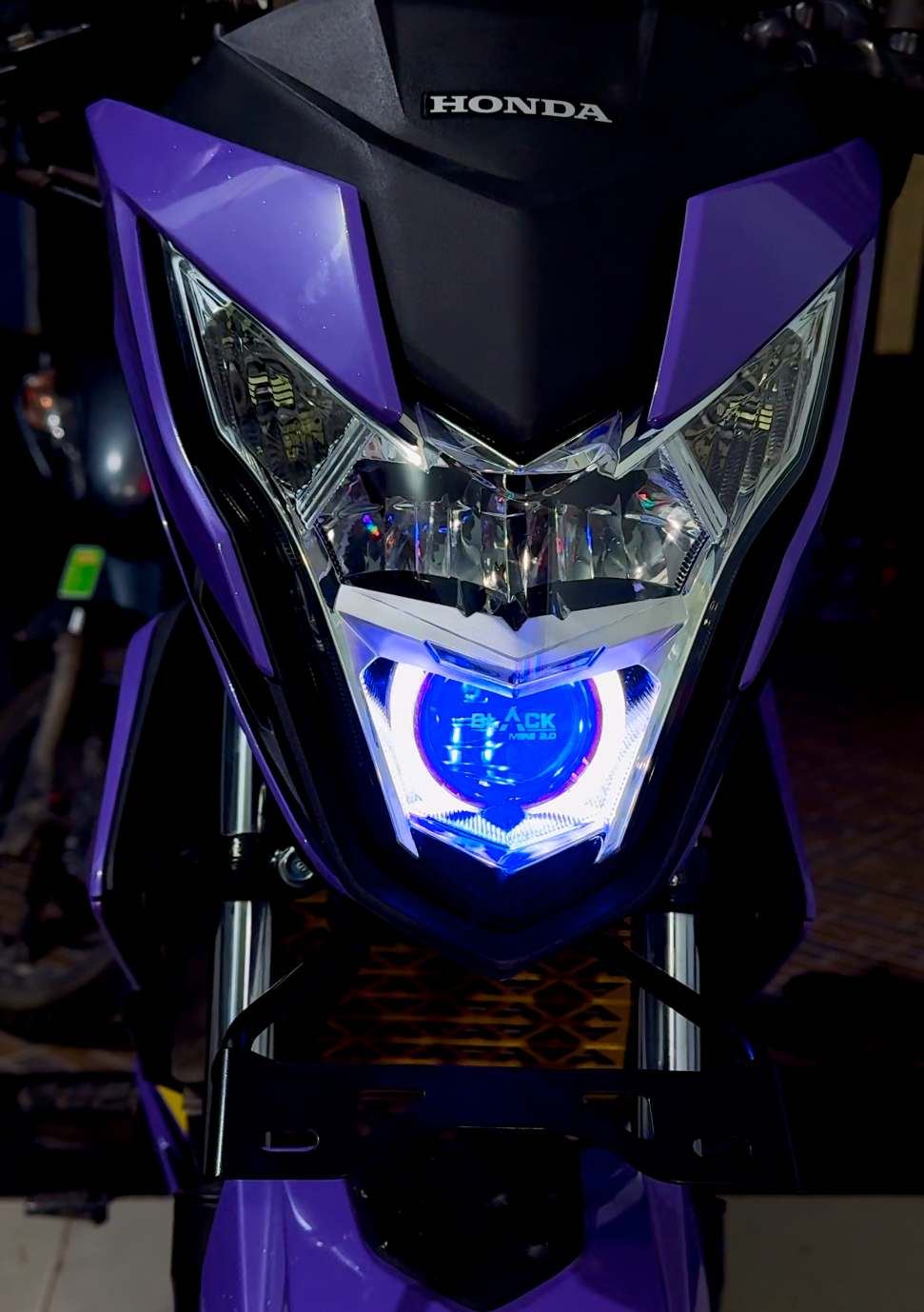 Đèn Bi Cầu Titan Black 2.0 Sonic