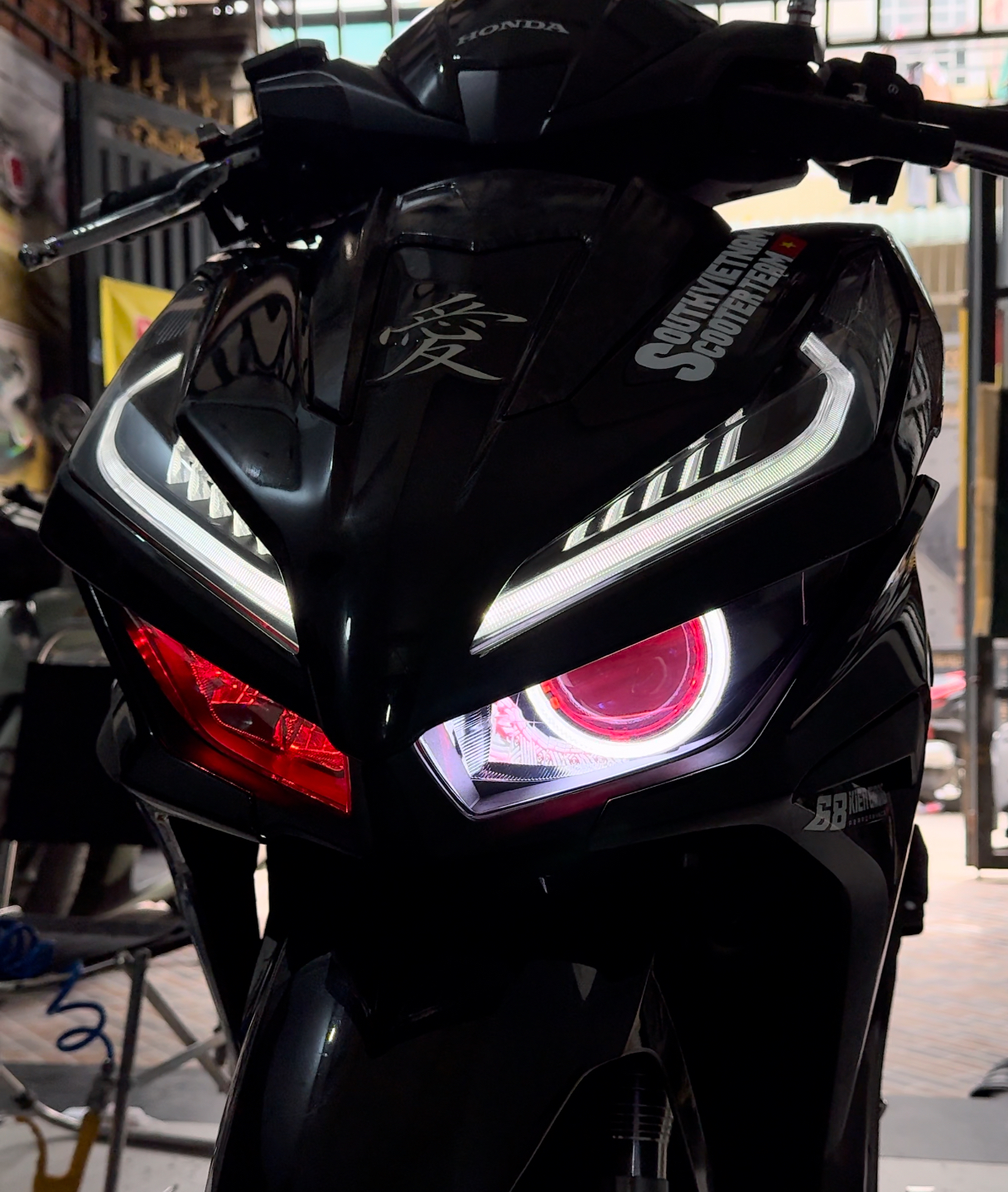 Đèn Bi Cầu Vario 125 - 150 ( Bi E11+)