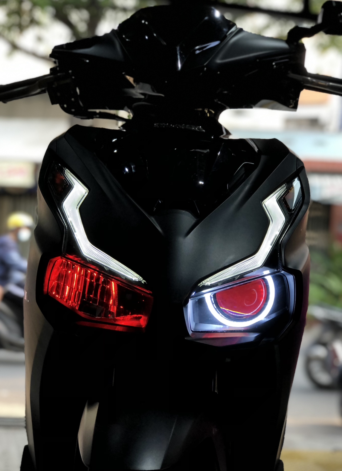 Đèn Bi Cầu AB 2020 - 2025 ( Bulbtek Vista )