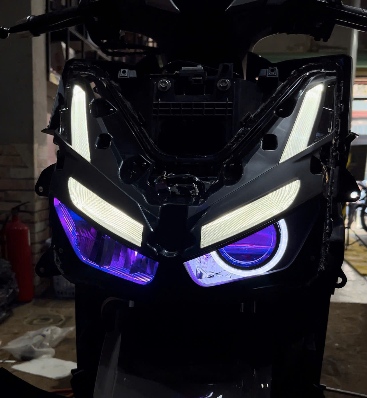 Đèn Bi Cầu Vario 160 ( CB150 HP )