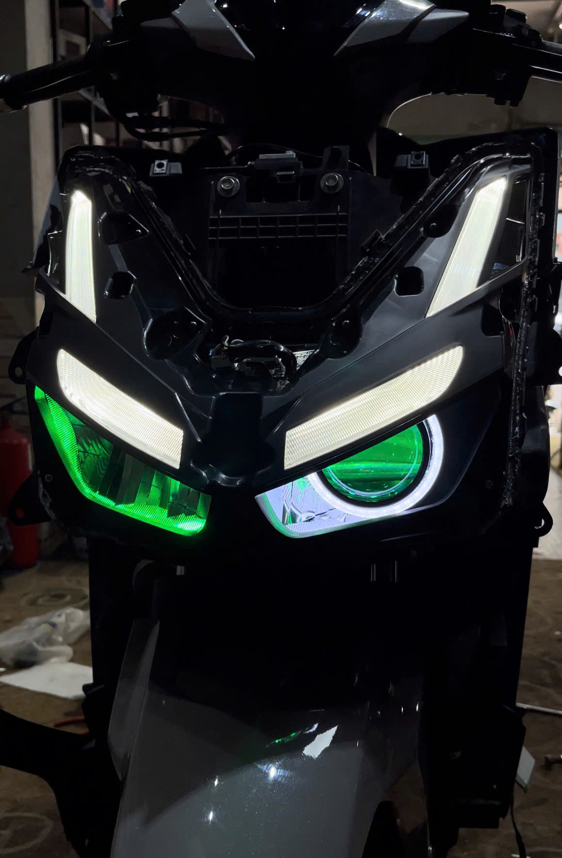 Đèn Bi Cầu Vario 160 ( Titan CB150 )